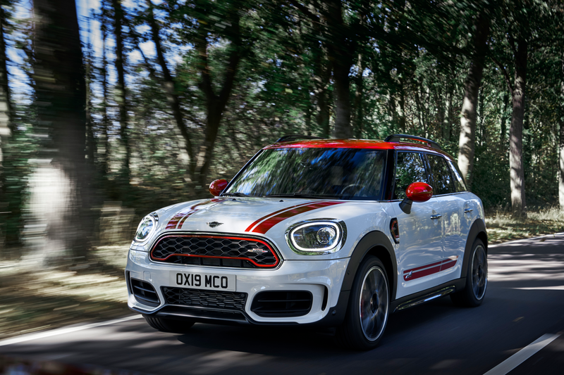 Illustration for article titled New 306 HP Mini Clubman and Countryman John Cooper Works Aim For Hot Hatch Greatness